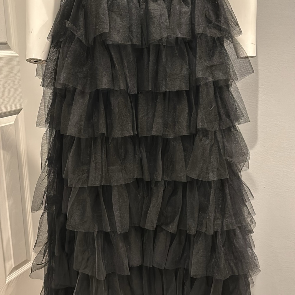 NWOT Mac Duggal ruffle tulle tiered sequin top gown - Picture 6 of 15